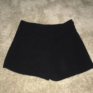 Black high waisted shorts - side zip